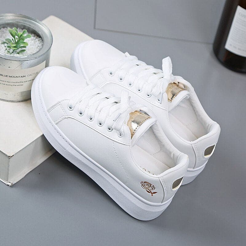 Sneakers med rosentryck