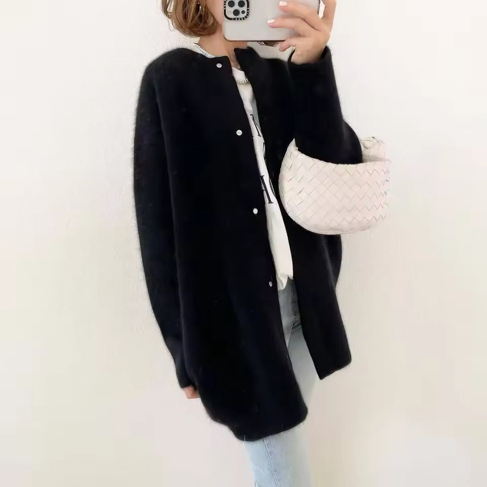 Stickad kofta med lös passform och knappar för kvinnor