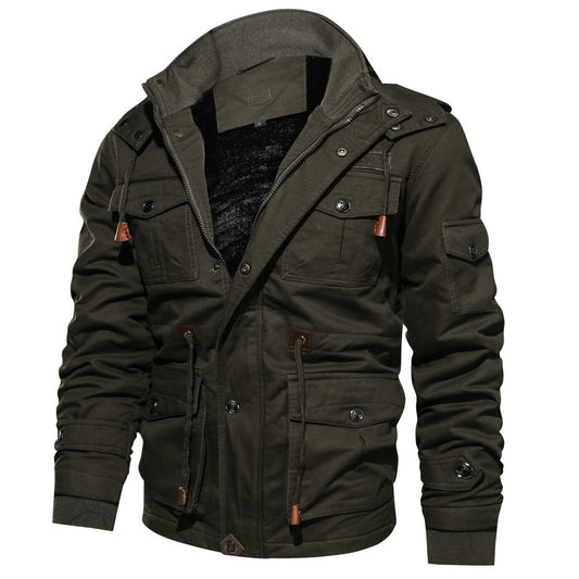 Herrenjacke mit Taschen | Modell im Militärstil